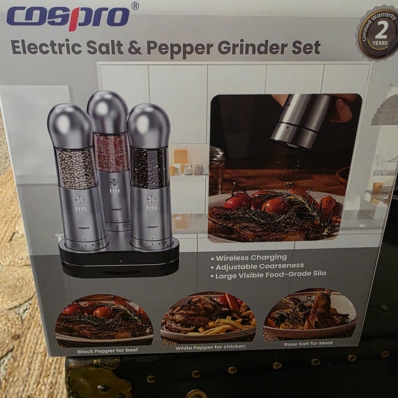 Stainless Steel Salt and Pepper Grinder Set - Picture 4 of 4